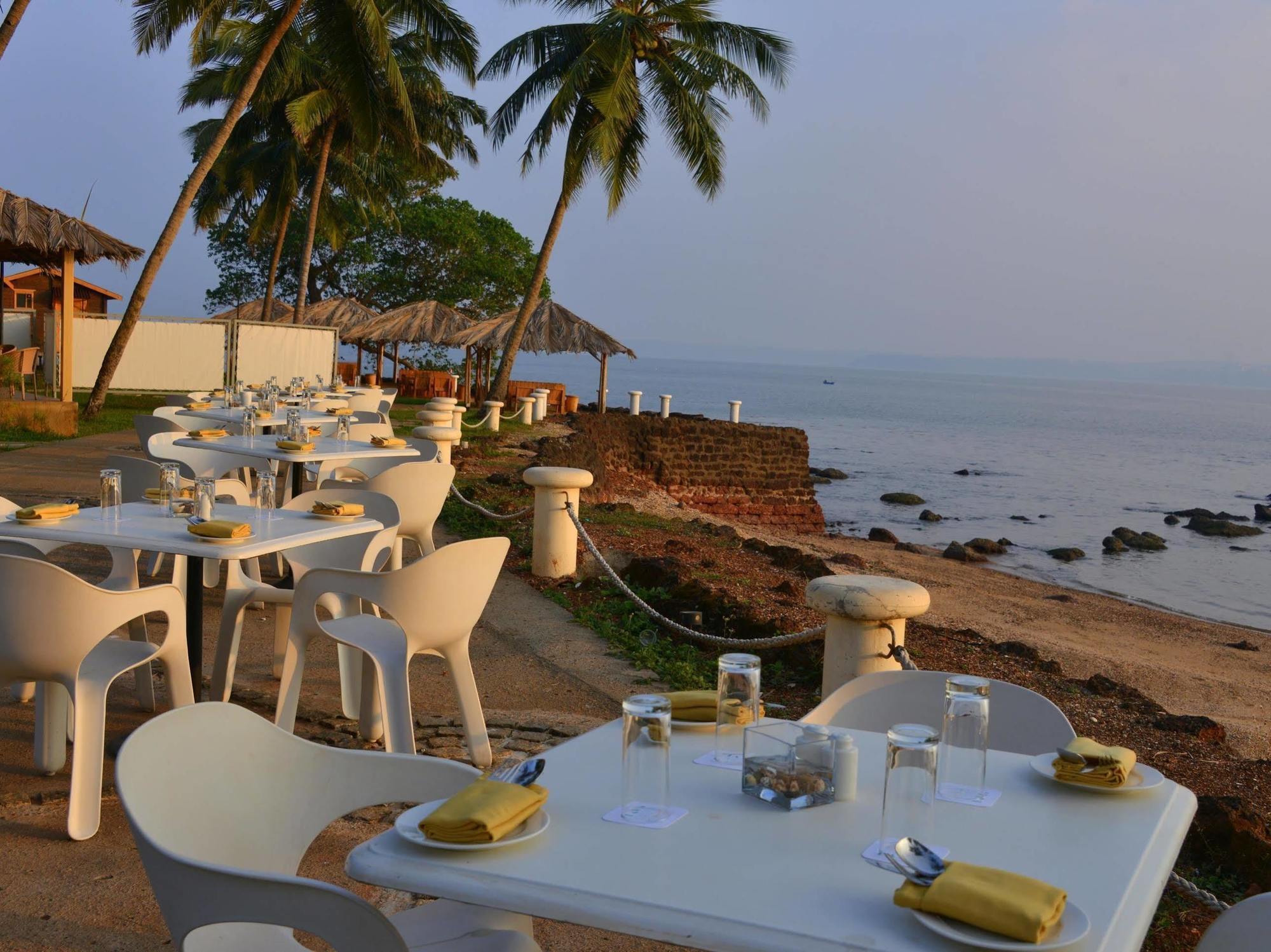 Bay 15 Hotel Panaji Exterior photo